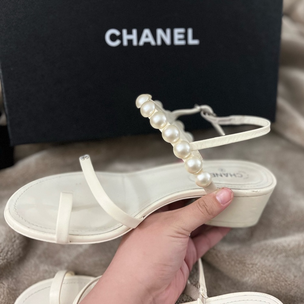 Chanel Sandal Heels Ivory lambskin and Pearls 🤍🤍🤍